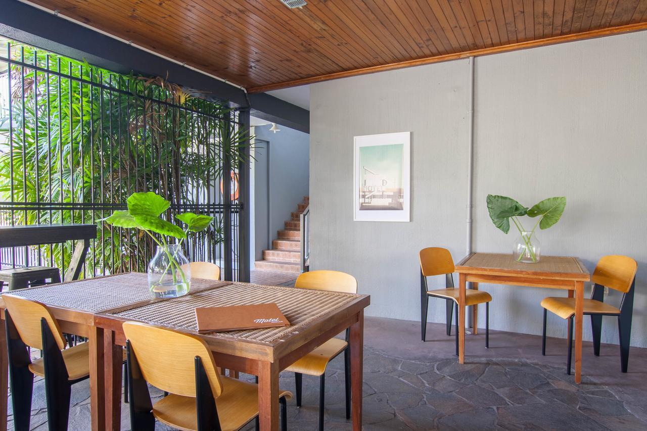 Motel Nomad Cairns Extérieur photo
